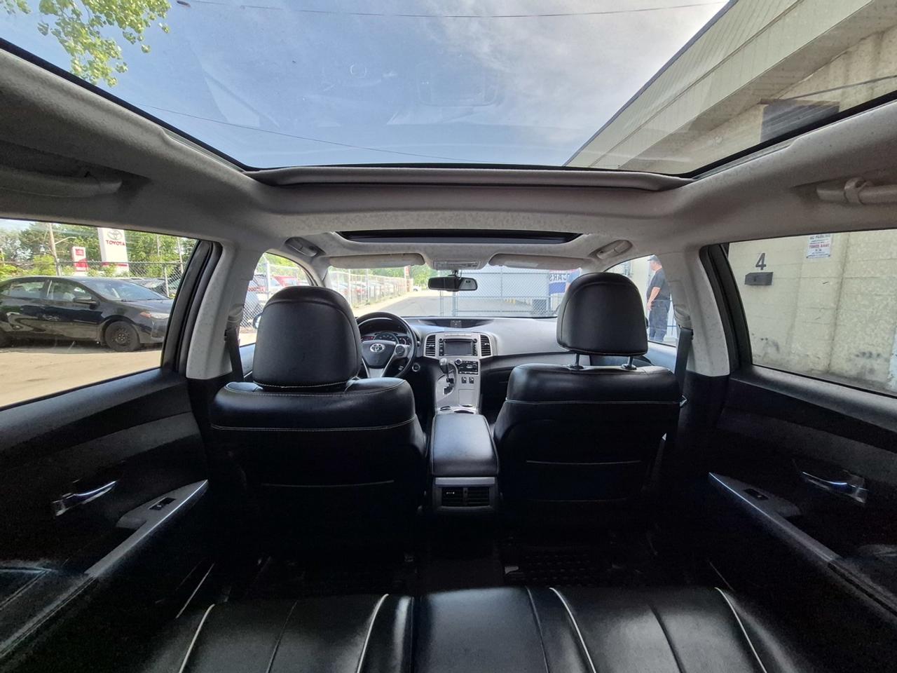 2013 Toyota Venza XLE Photo