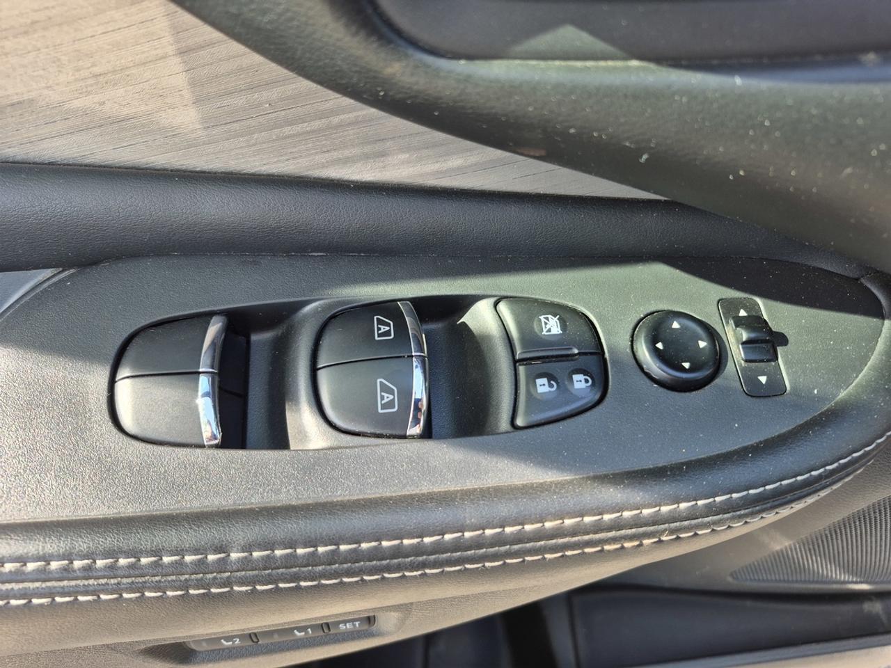 2016 Nissan Murano Platinum Photo