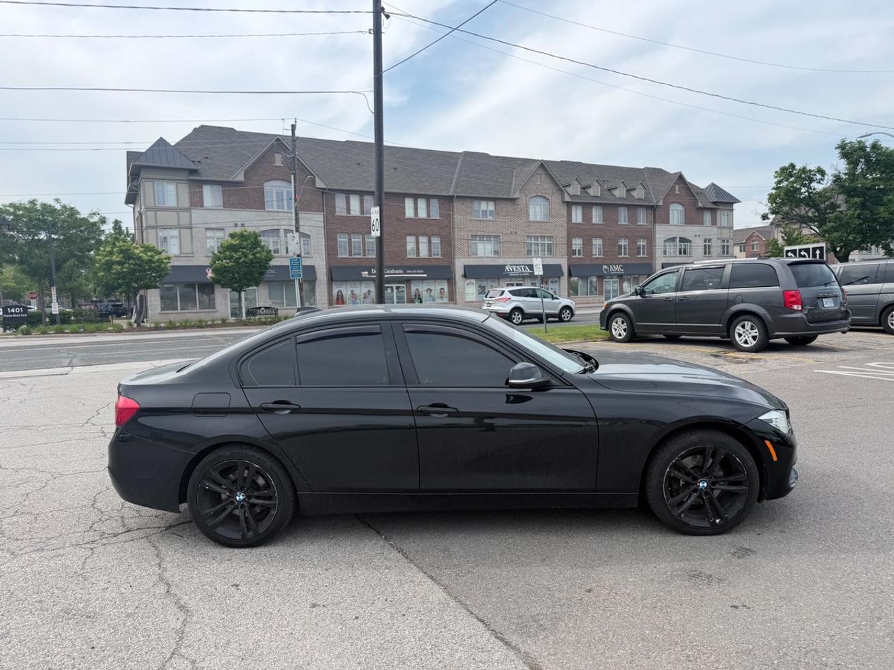 2018 BMW 330i xDrive Photo