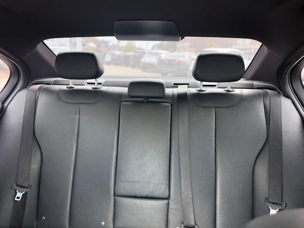 2018 BMW 330i xDrive Photo