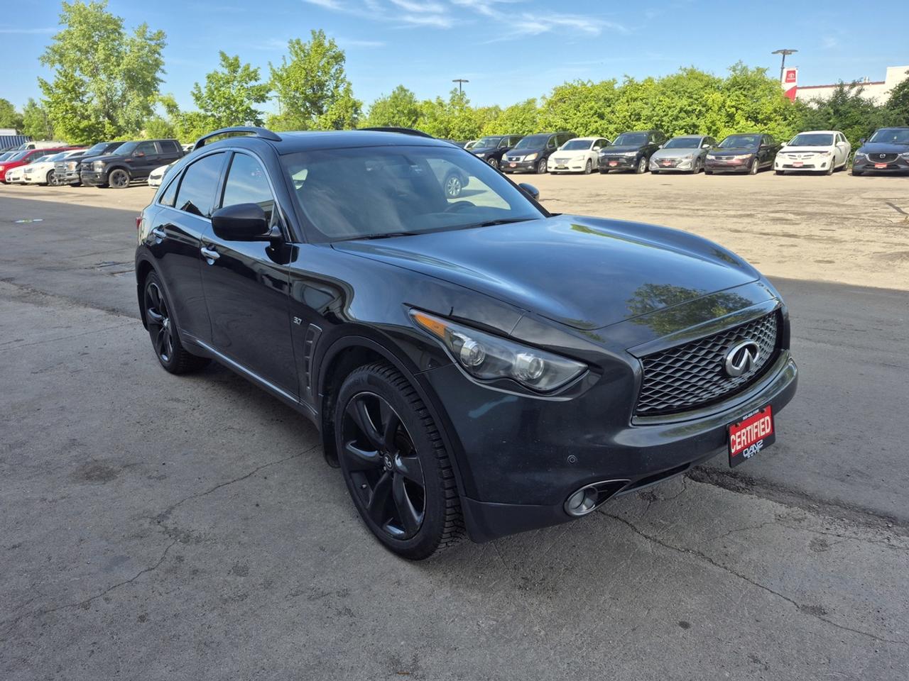 2017 Infiniti QX70  Photo