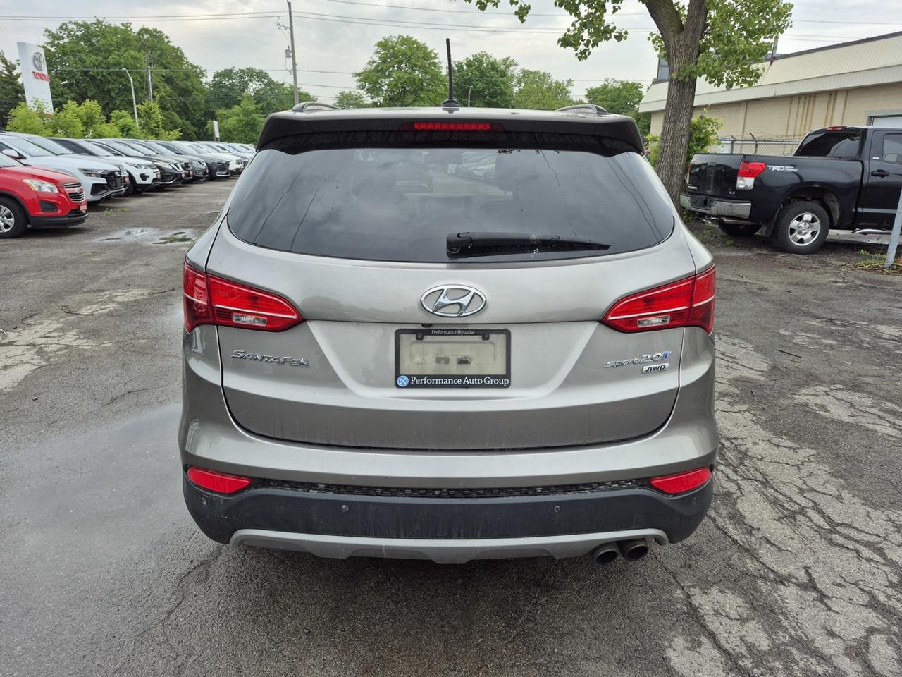 2015 Hyundai Santa Fe Sport GLS Photo