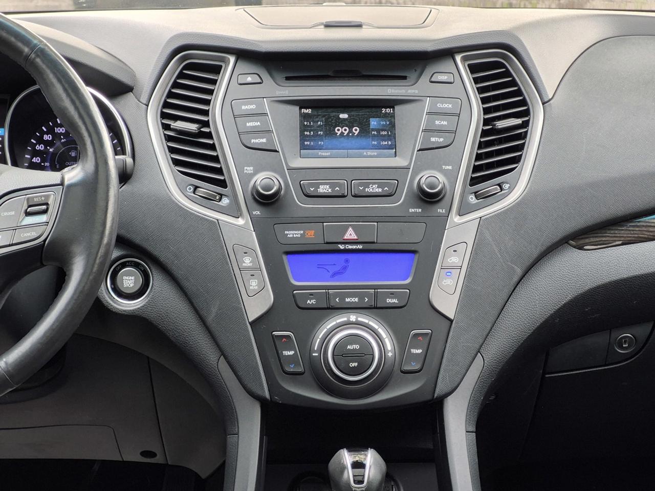 2015 Hyundai Santa Fe Sport GLS Photo