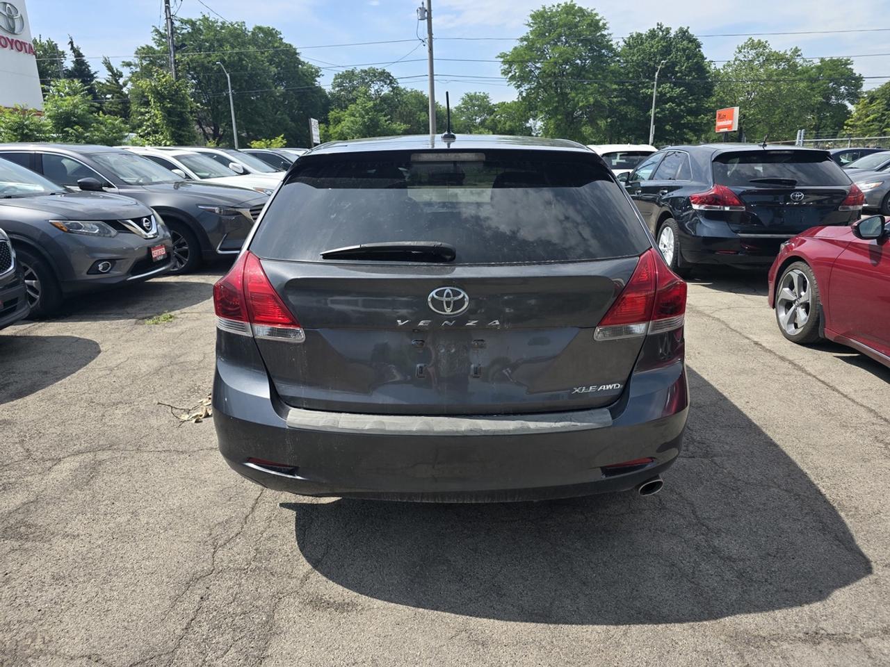 2015 Toyota Venza XLE Photo