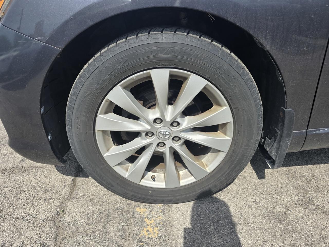 2015 Toyota Venza XLE Photo