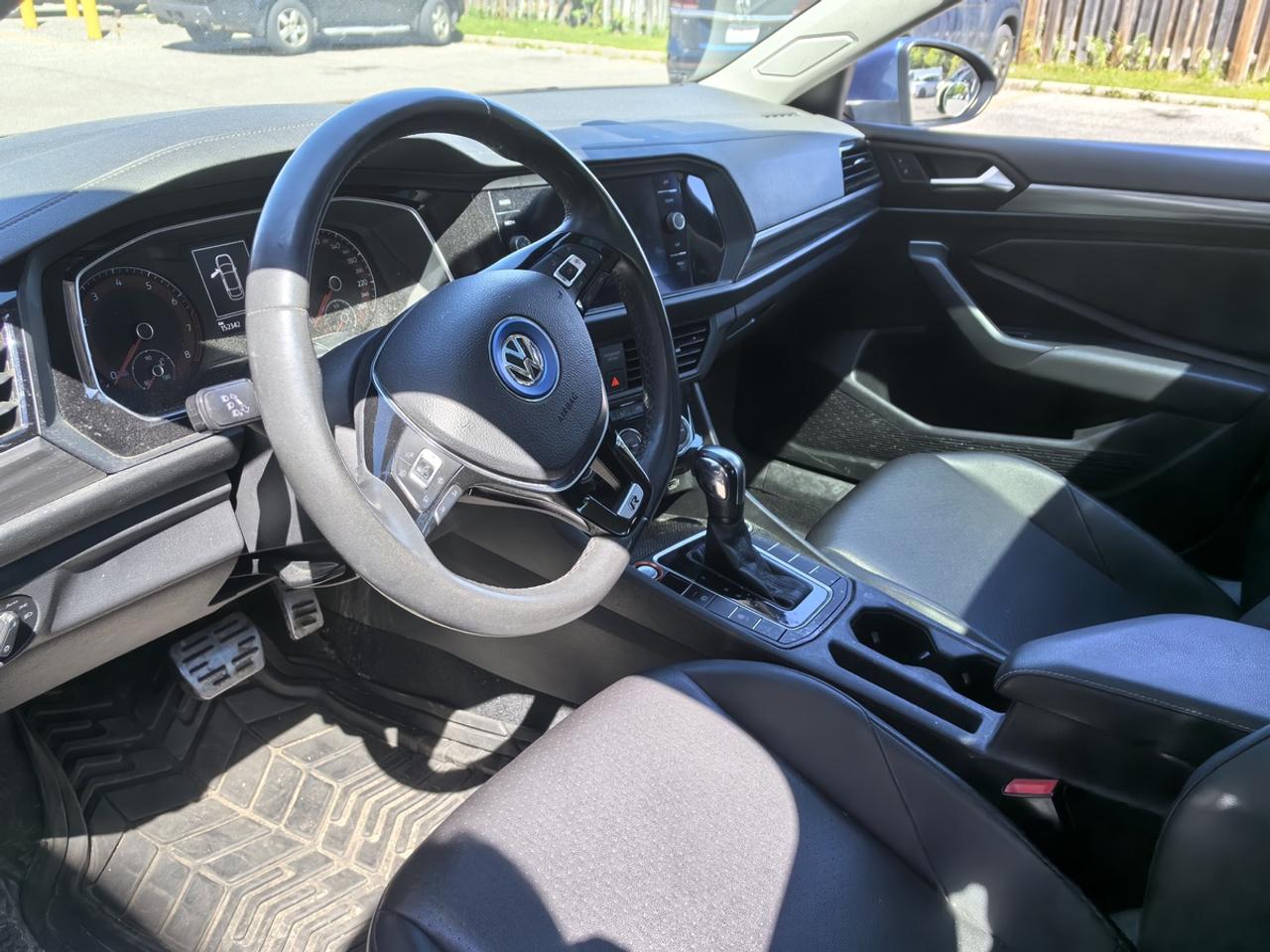 2020 Volkswagen Jetta SEL Photo