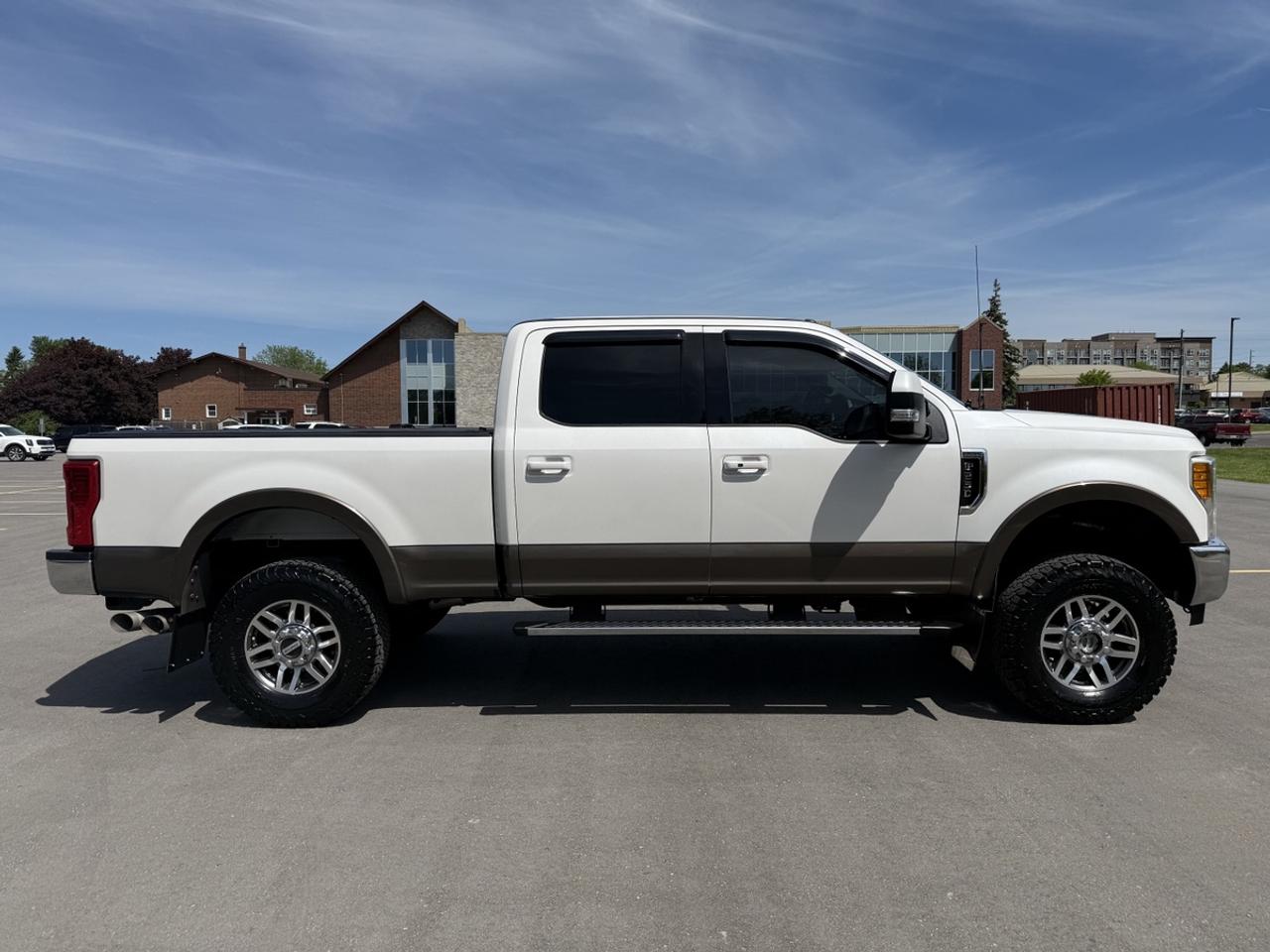 2017 Ford F-250 SUPER DUTY Lariat Photo