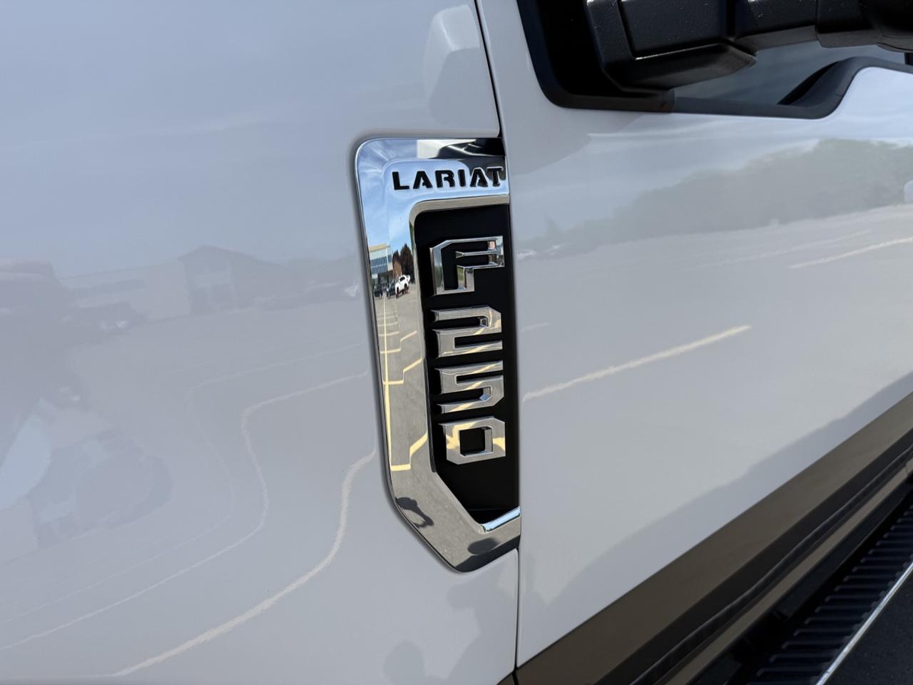 2017 Ford F-250 SUPER DUTY Lariat Photo