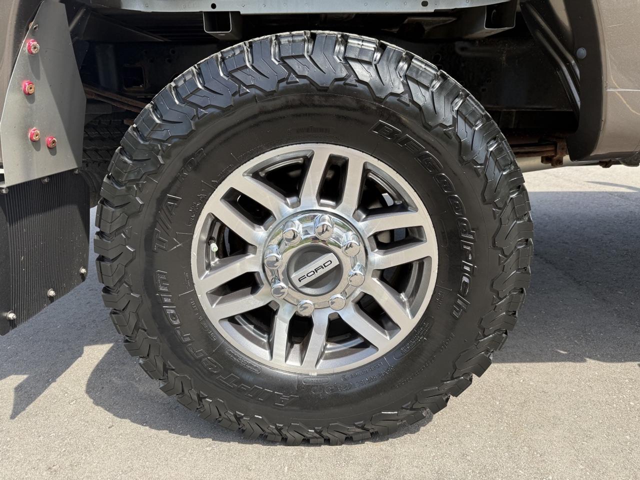 2017 Ford F-250 SUPER DUTY Lariat Photo