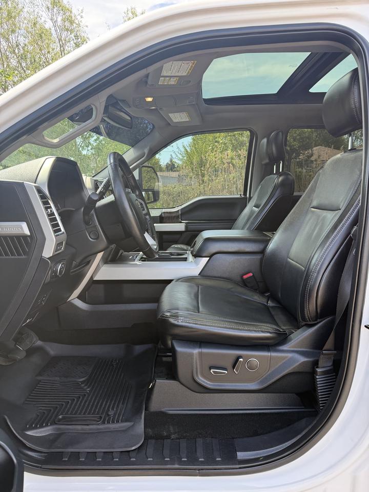 2017 Ford F-250 SUPER DUTY Lariat Photo