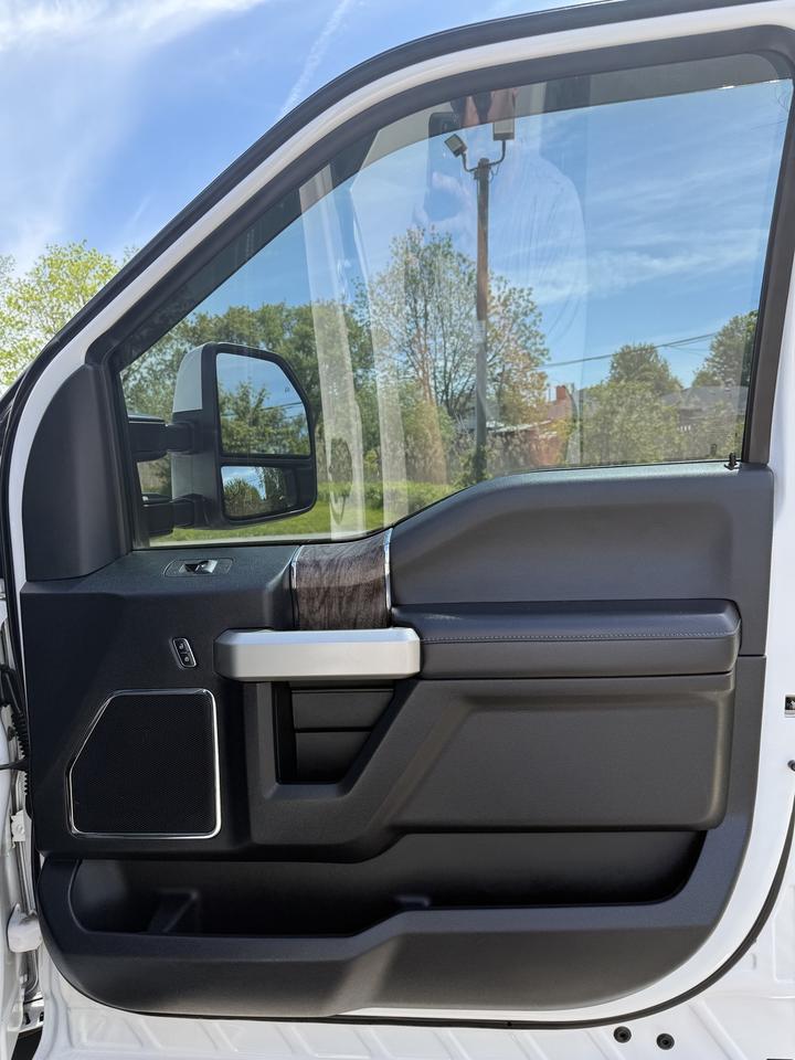 2017 Ford F-250 SUPER DUTY Lariat Photo