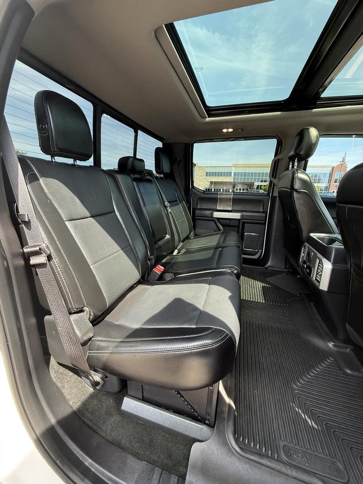 2017 Ford F-250 SUPER DUTY Lariat Photo
