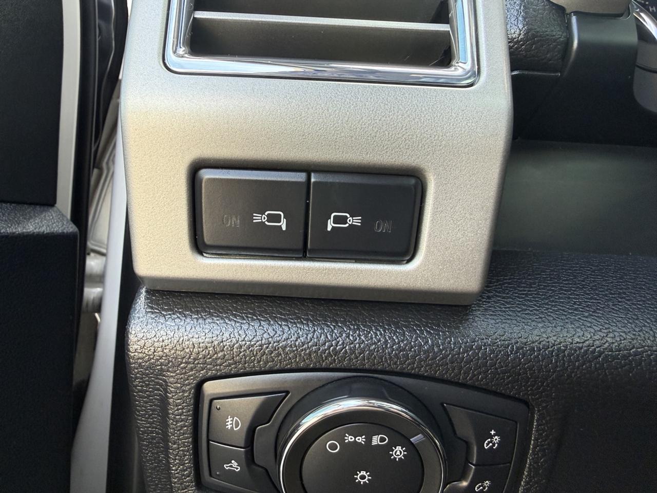 2017 Ford F-250 SUPER DUTY Lariat Photo