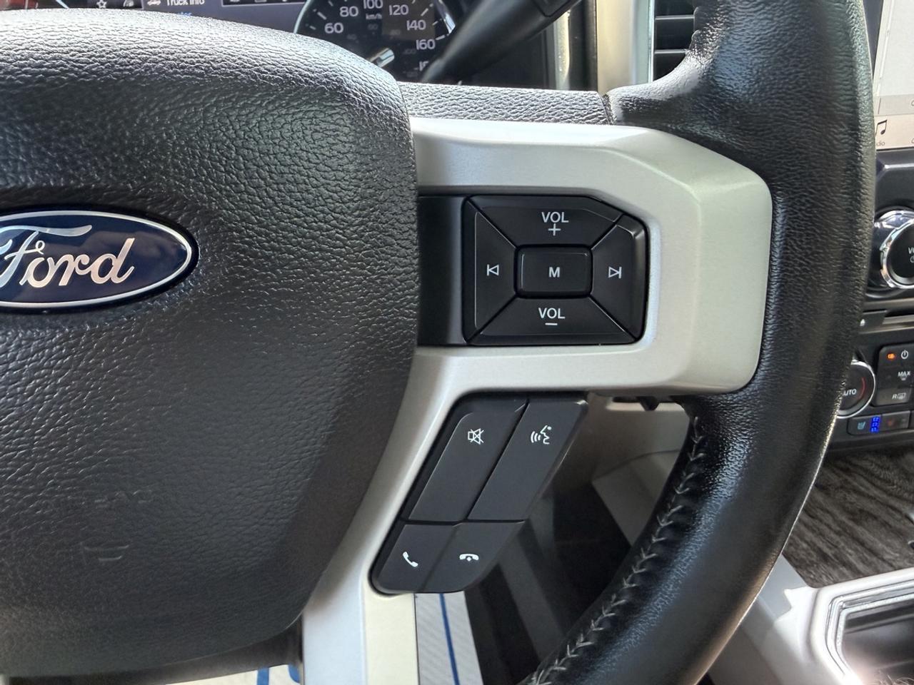 2017 Ford F-250 SUPER DUTY Lariat Photo