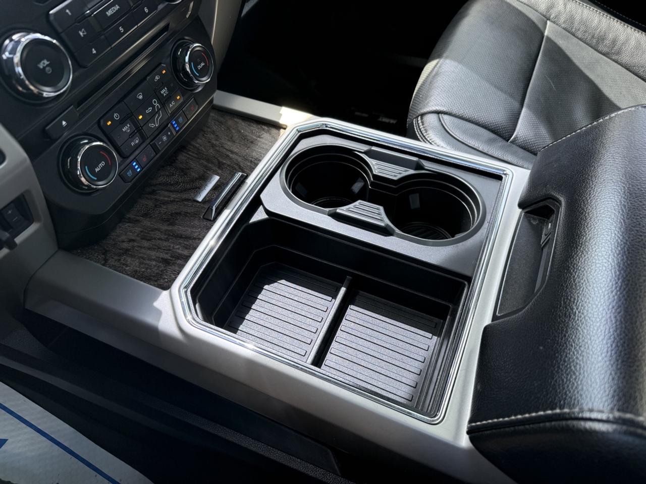 2017 Ford F-250 SUPER DUTY Lariat Photo