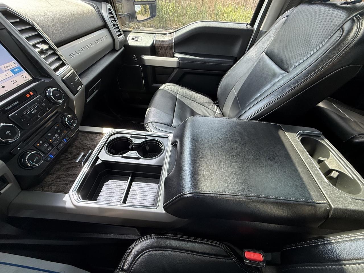 2017 Ford F-250 SUPER DUTY Lariat Photo