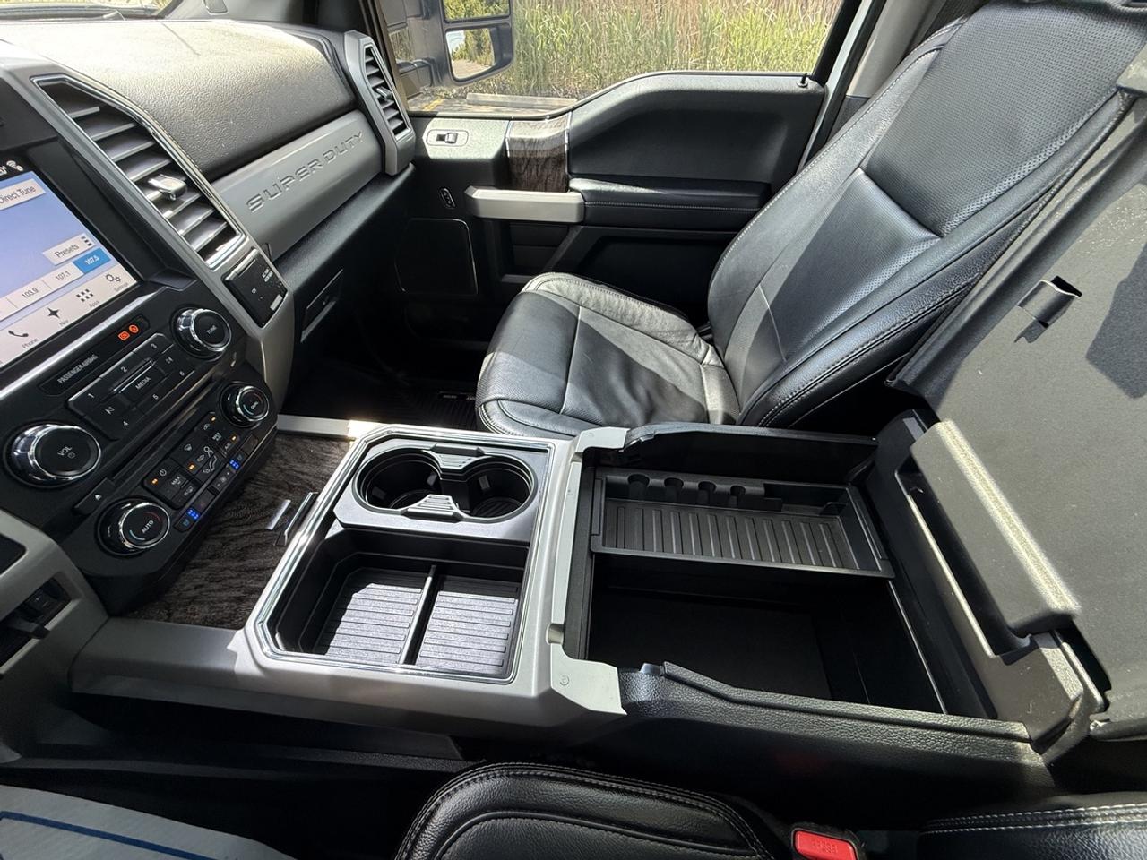2017 Ford F-250 SUPER DUTY Lariat Photo