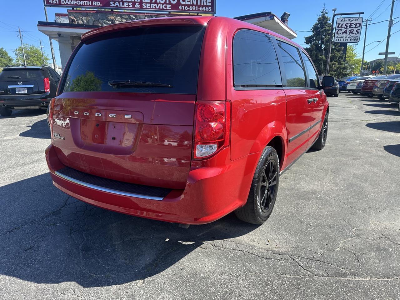 2014 Dodge Grand Caravan SE Photo
