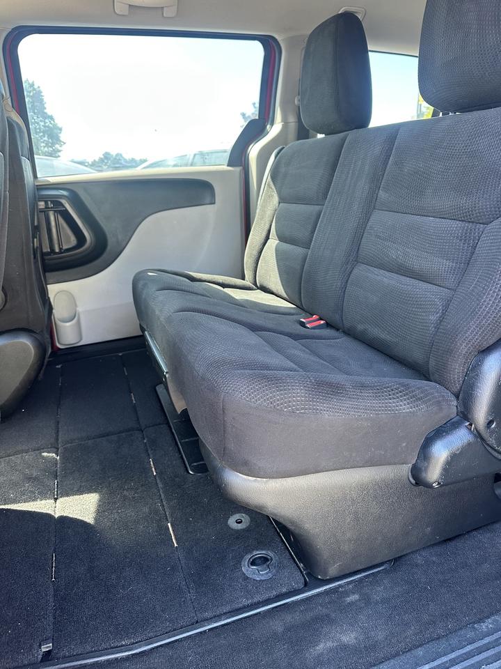 2014 Dodge Grand Caravan SE Photo