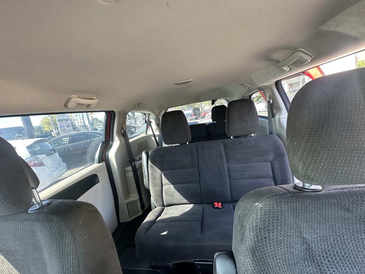 2014 Dodge Grand Caravan SE Photo