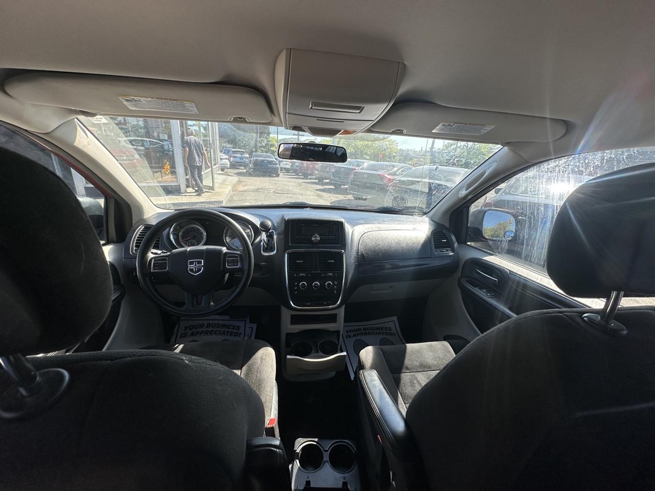 2014 Dodge Grand Caravan SE Photo