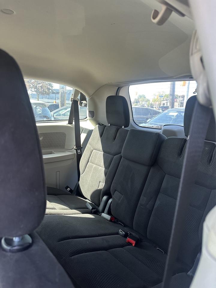 2014 Dodge Grand Caravan SE Photo
