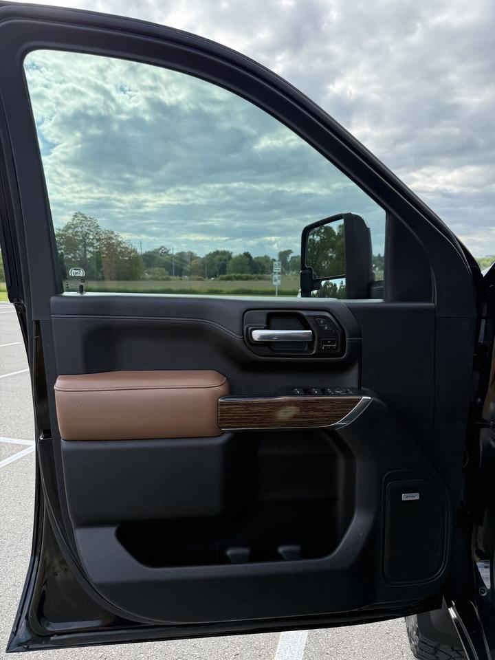 2020 Chevrolet SILVERADO 2500HD High Country Photo