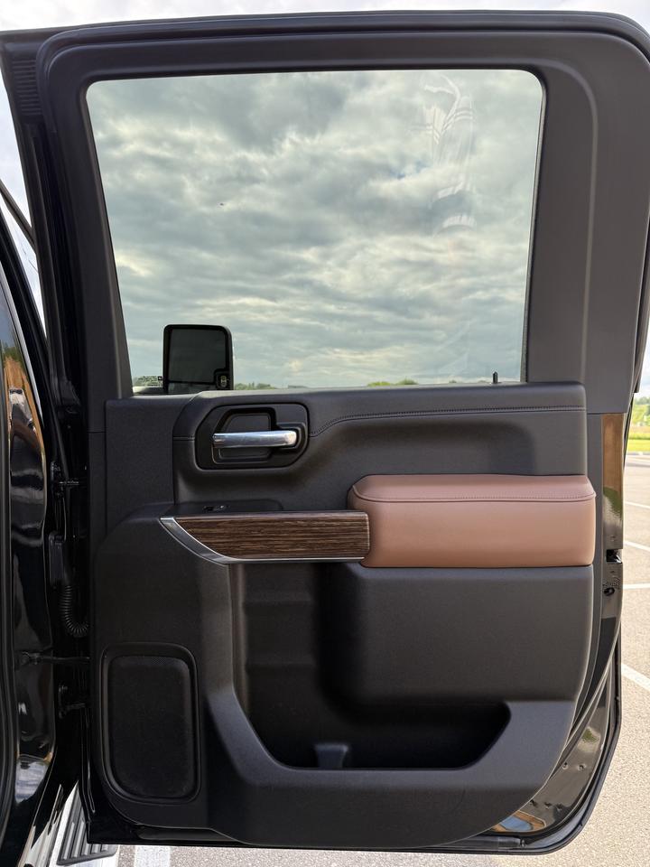 2020 Chevrolet SILVERADO 2500HD High Country Photo