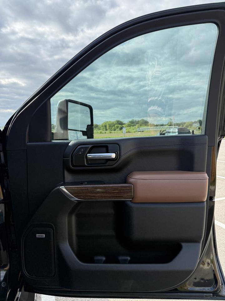 2020 Chevrolet SILVERADO 2500HD High Country Photo