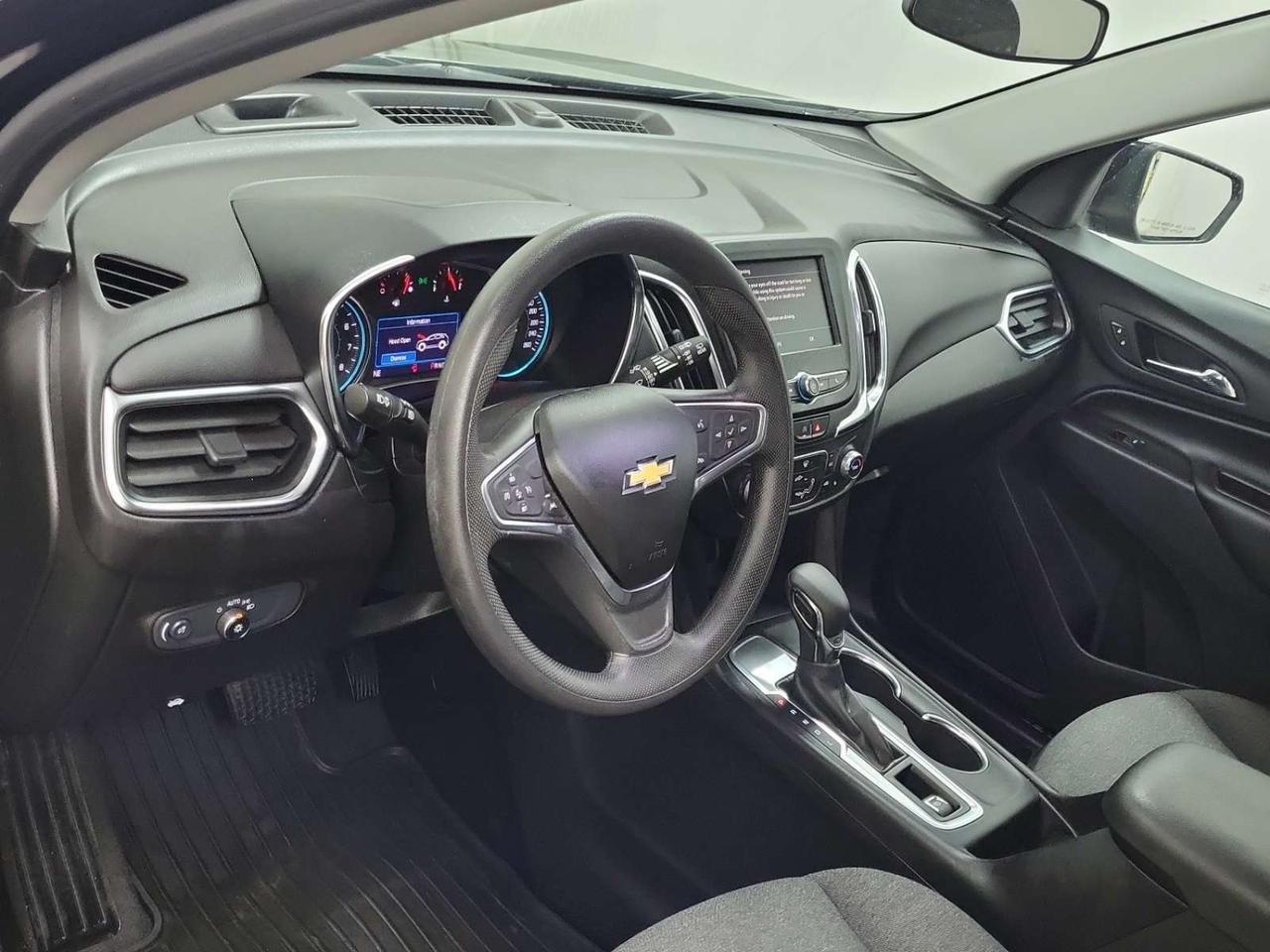 2022 Chevrolet Equinox LT w/1LT Front-Wheel Drive Photo