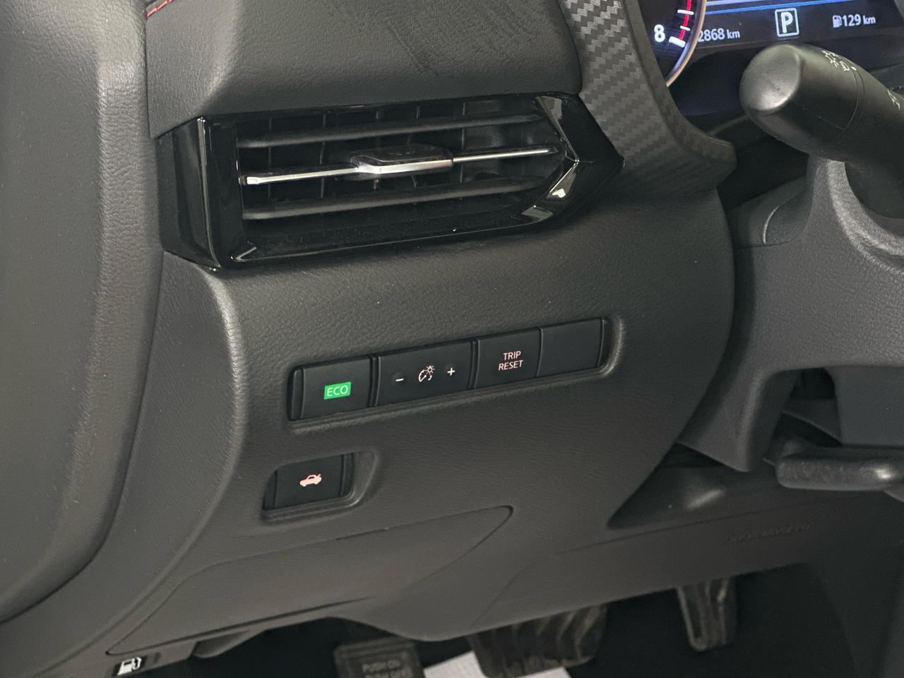 2024 Nissan Sentra SR Photo