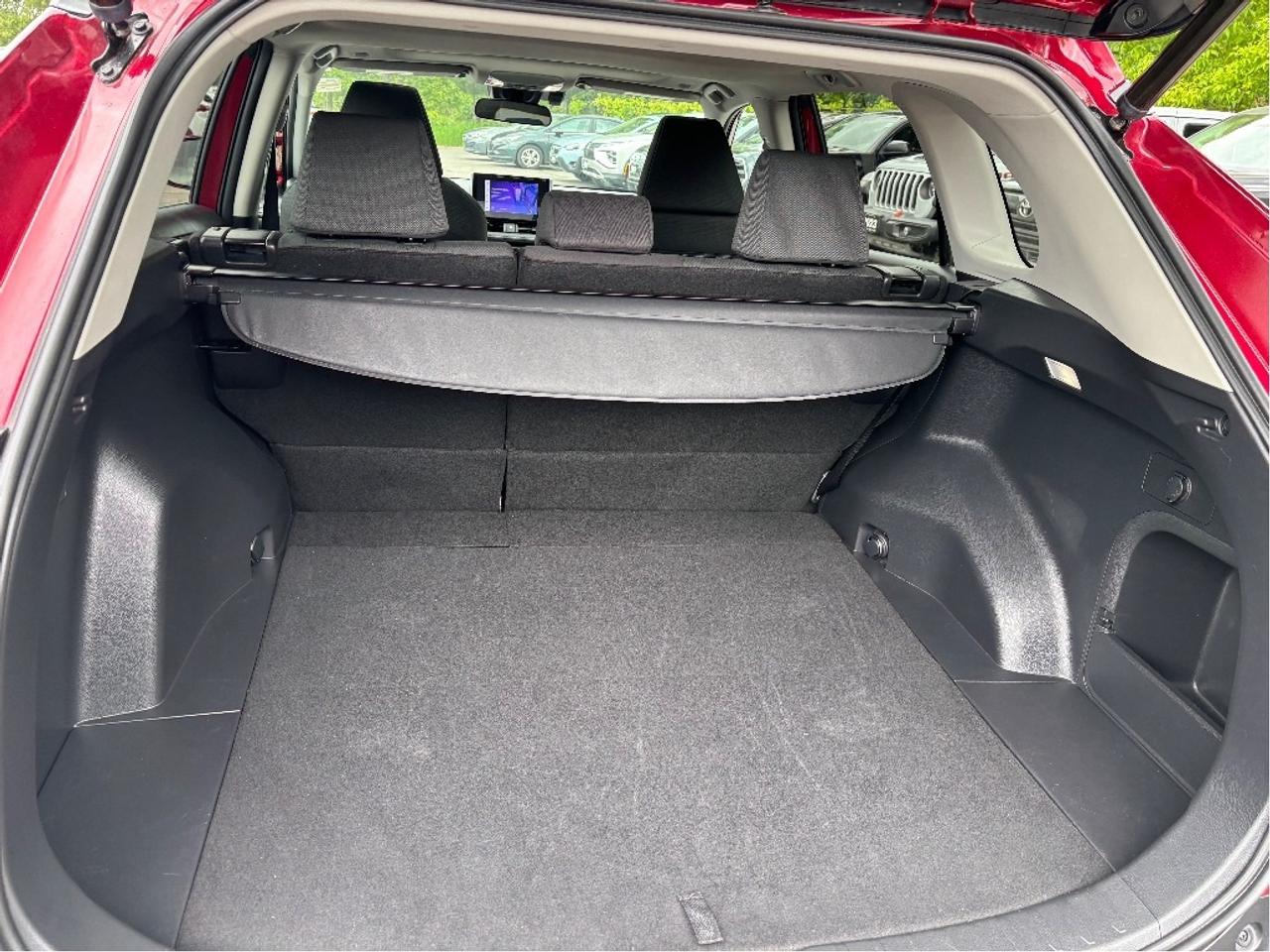 2023 Toyota RAV4 Hybrid XLE AWD MOONROOF HEATED STEERING ONE OWNER Photo