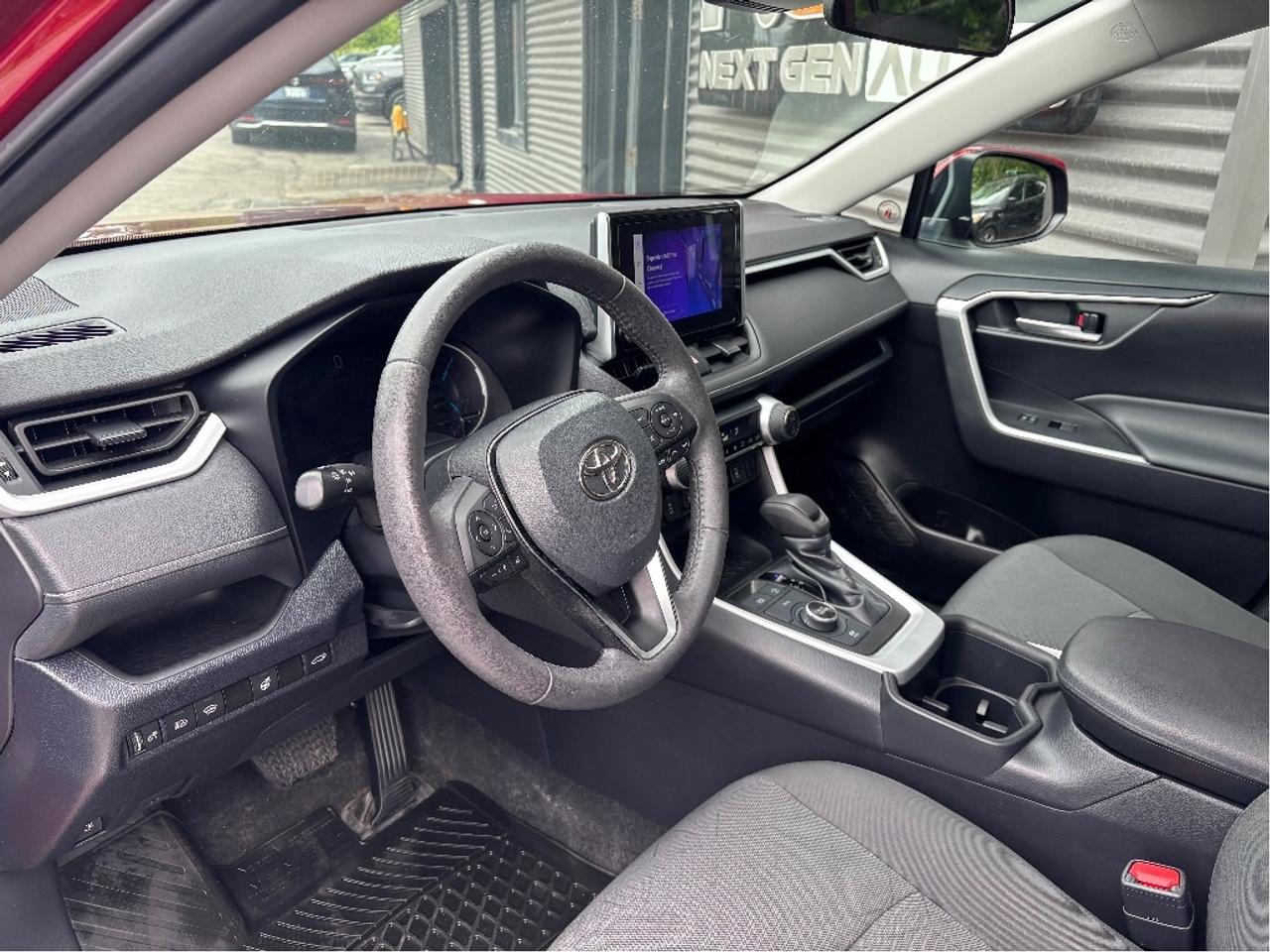 2023 Toyota RAV4 Hybrid XLE AWD MOONROOF HEATED STEERING ONE OWNER Photo