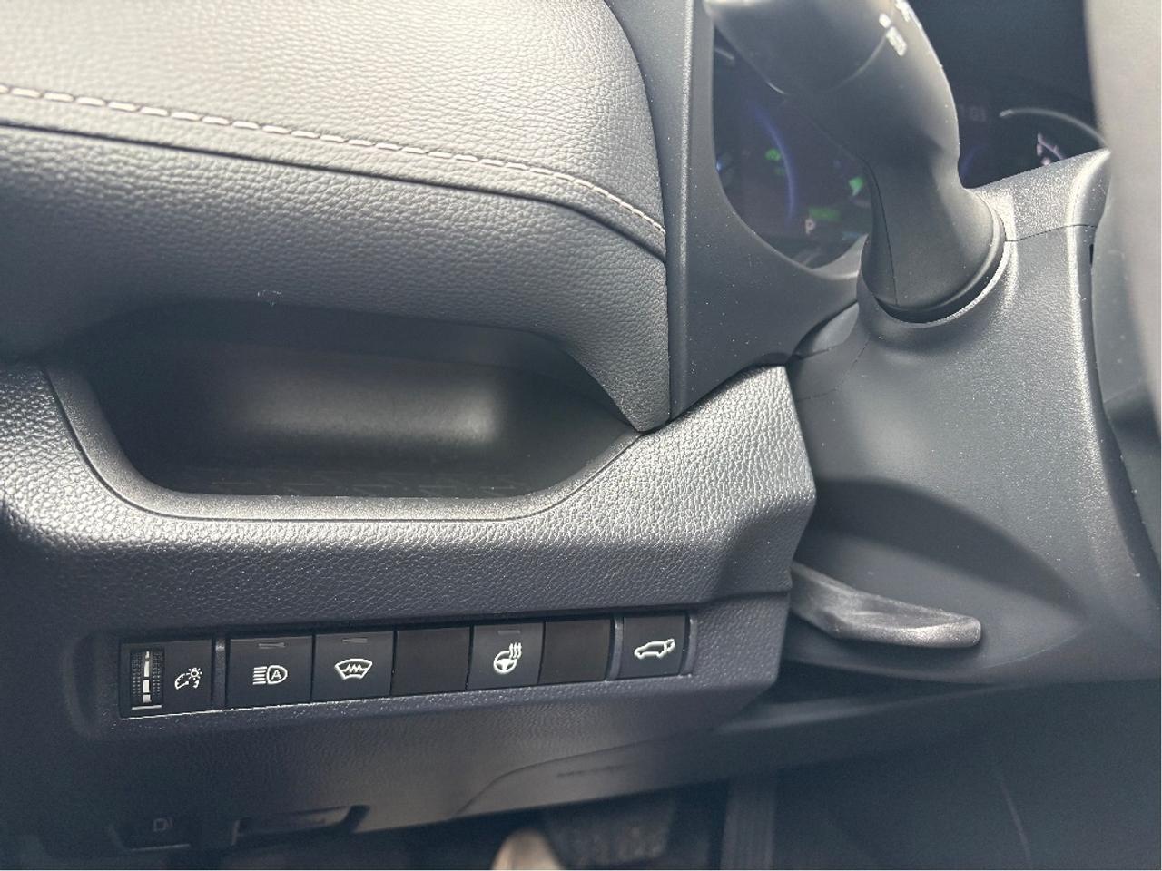 2023 Toyota RAV4 Hybrid XLE AWD MOONROOF HEATED STEERING ONE OWNER Photo