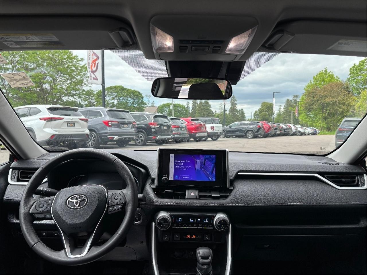 2023 Toyota RAV4 Hybrid XLE AWD MOONROOF HEATED STEERING ONE OWNER Photo