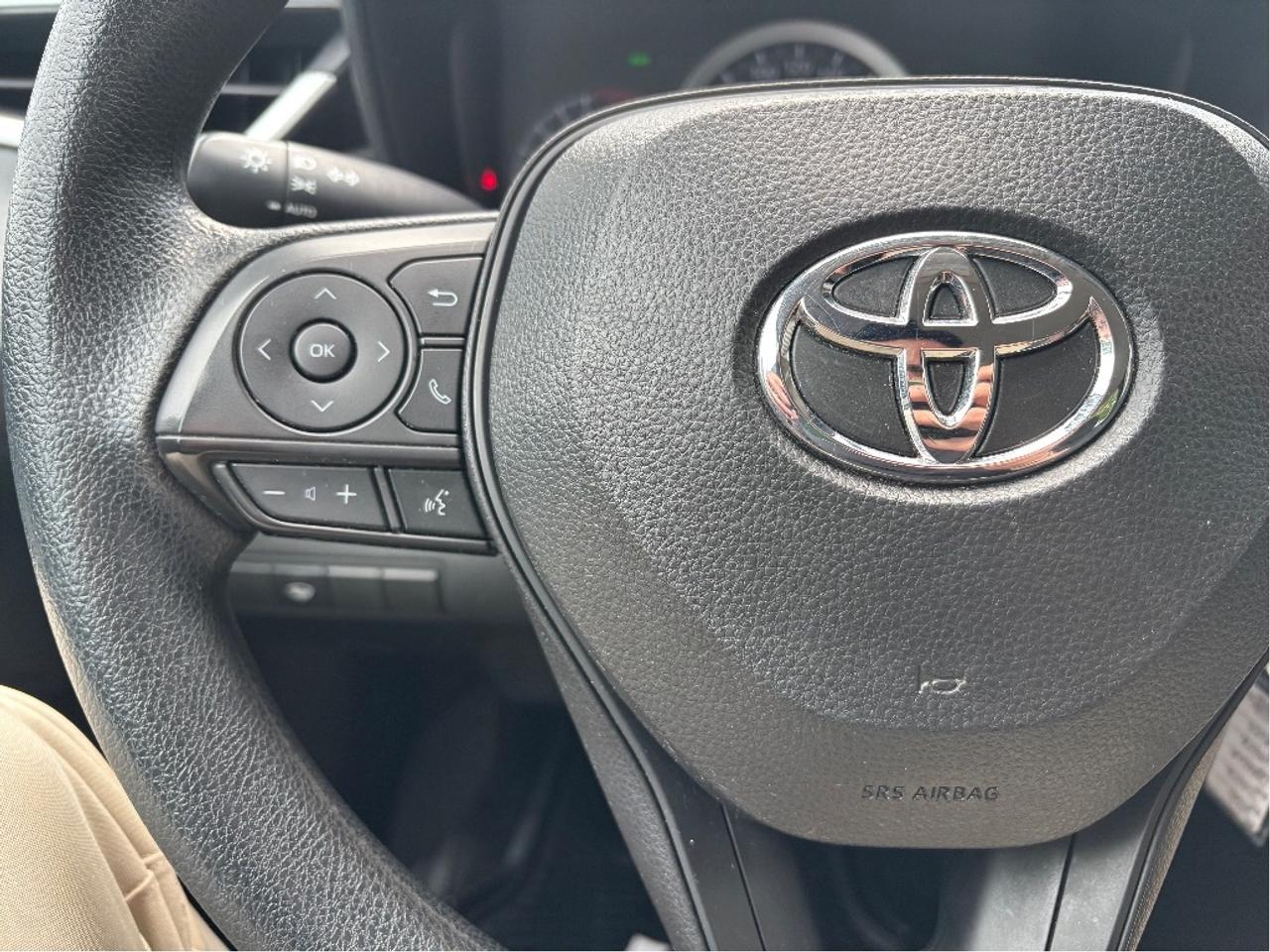 2020 Toyota Corolla LE Photo