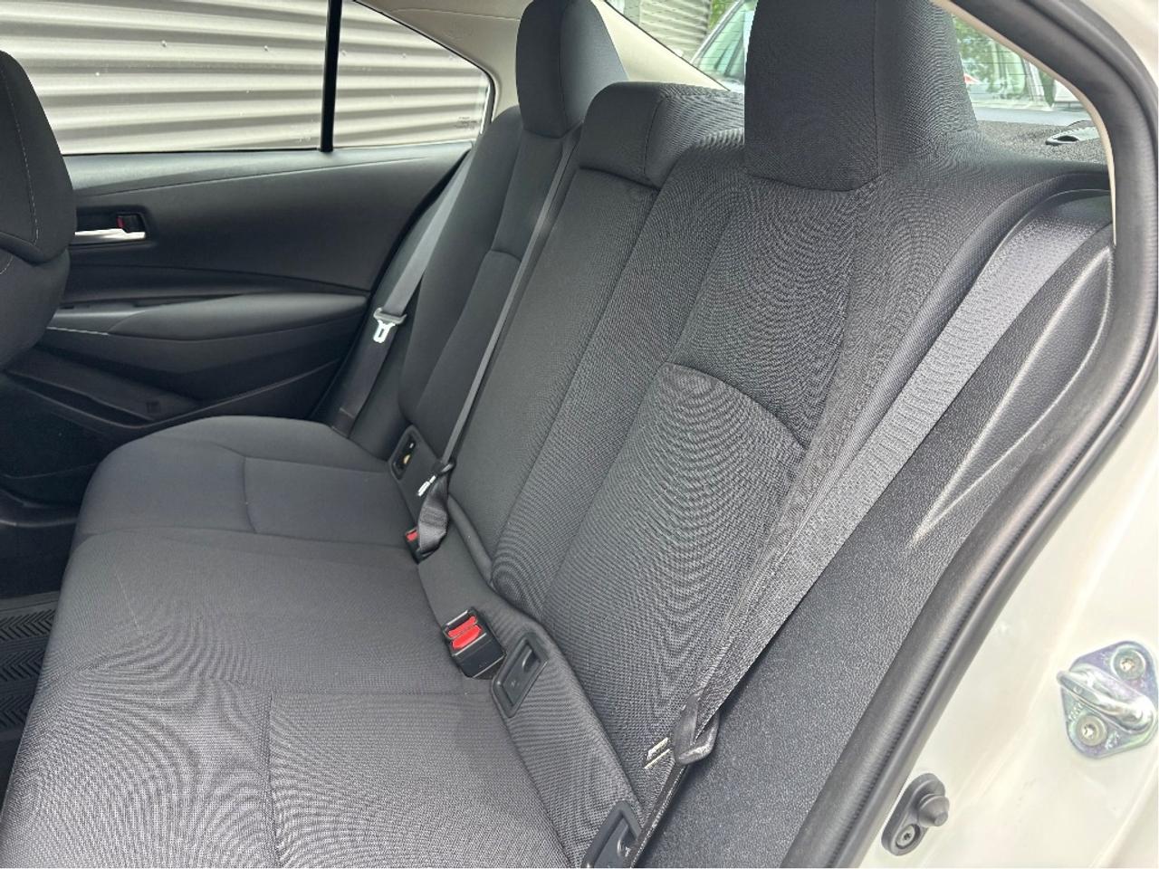 2020 Toyota Corolla LE Photo