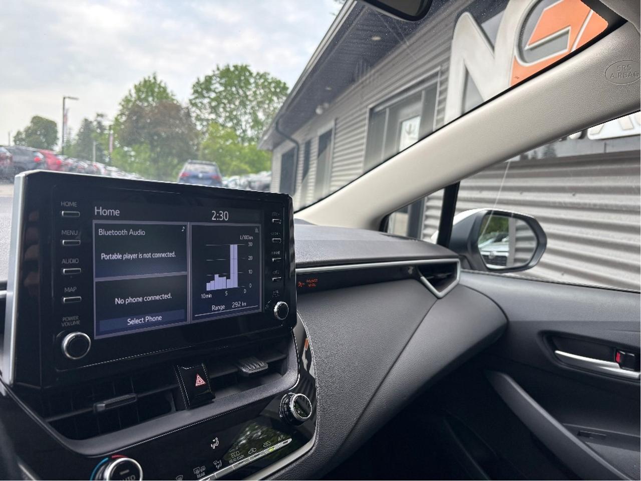 2020 Toyota Corolla LE Photo