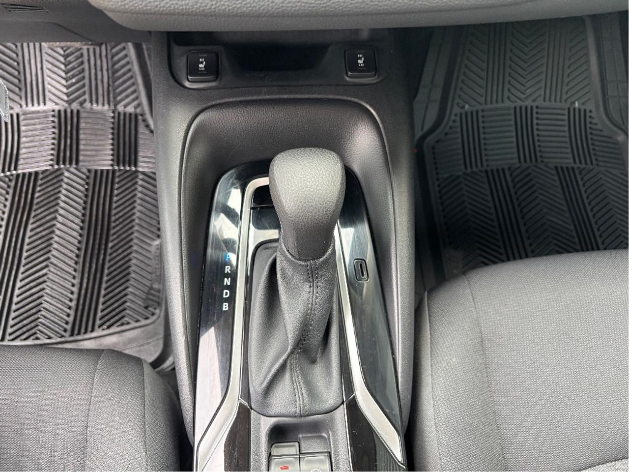 2020 Toyota Corolla LE Photo
