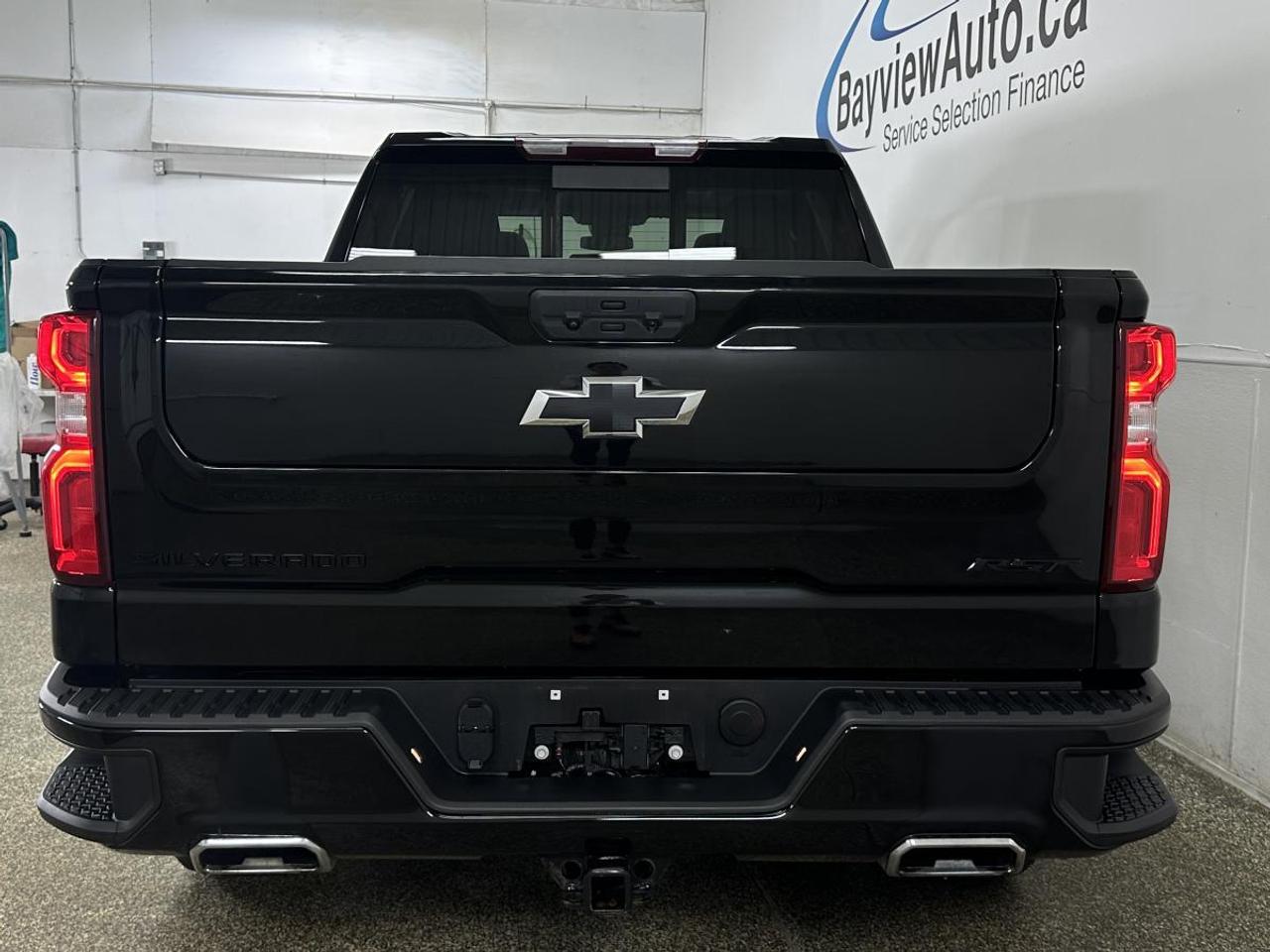 2024 Chevrolet Silverado 1500 RST Photo4