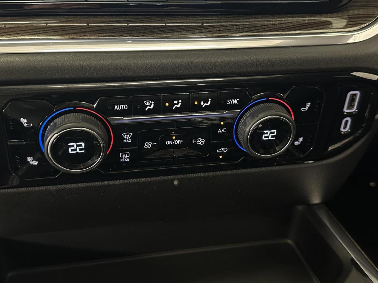 2024 Chevrolet Silverado 1500 RST Photo