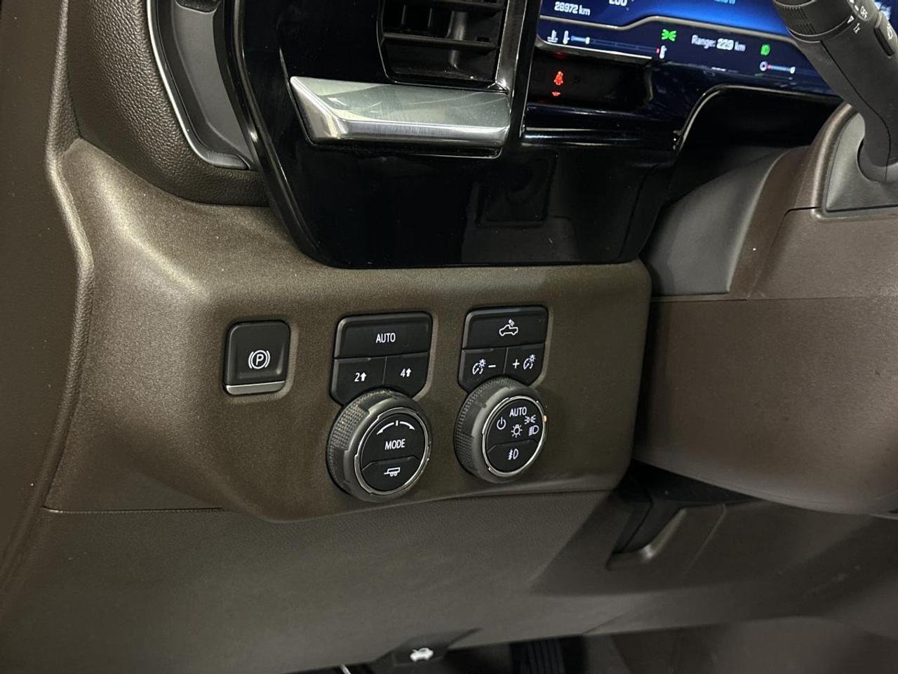2024 Chevrolet Silverado 1500 RST Photo