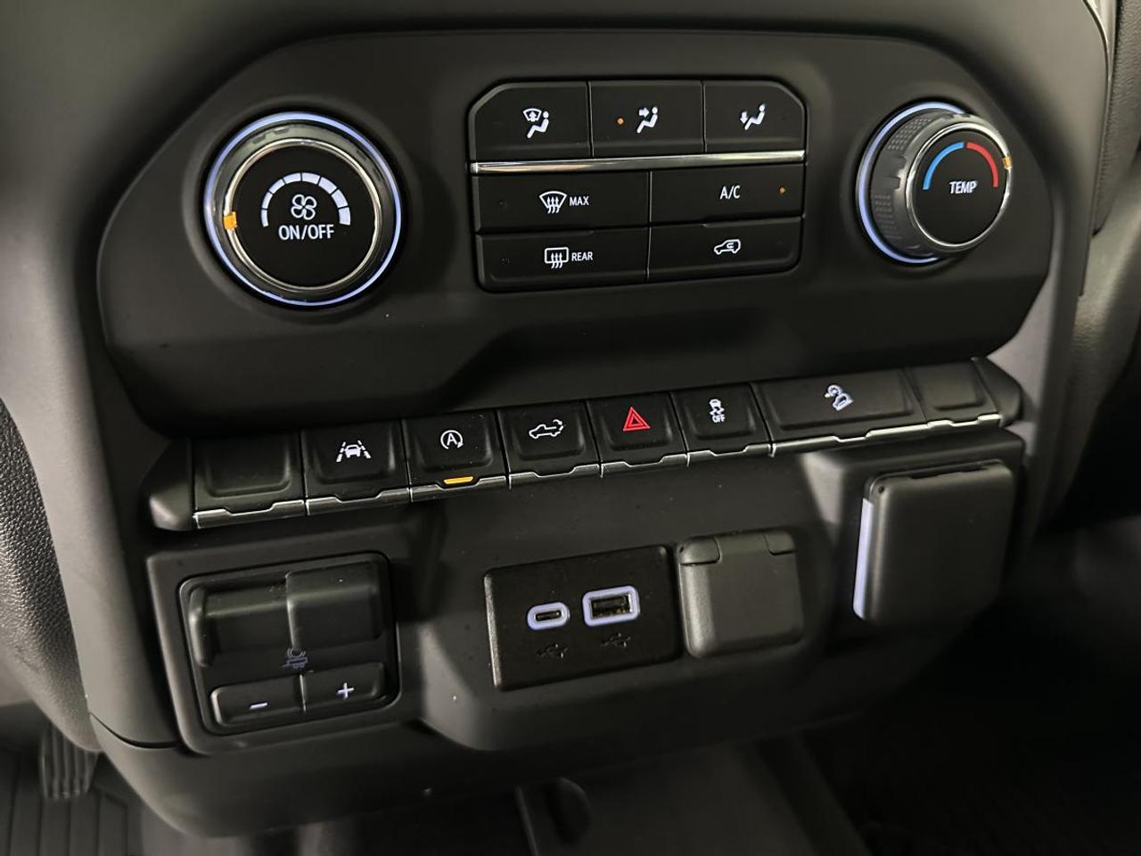 2024 Chevrolet Silverado 1500 Custom Trail Boss Photo