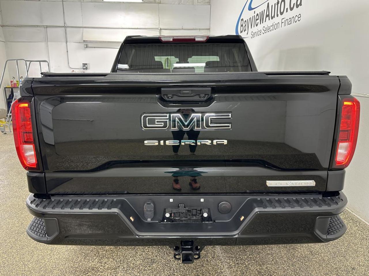 2024 GMC Sierra 1500 ELEVATION Photo