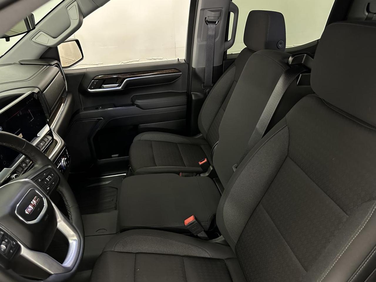 2024 GMC Sierra 1500 ELEVATION Photo