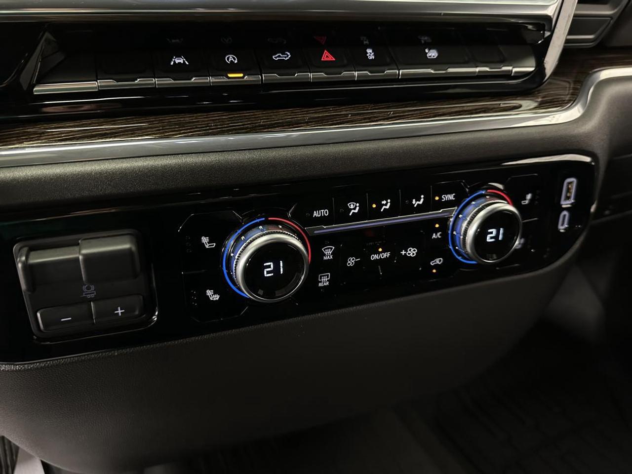 2024 GMC Sierra 1500 ELEVATION Photo