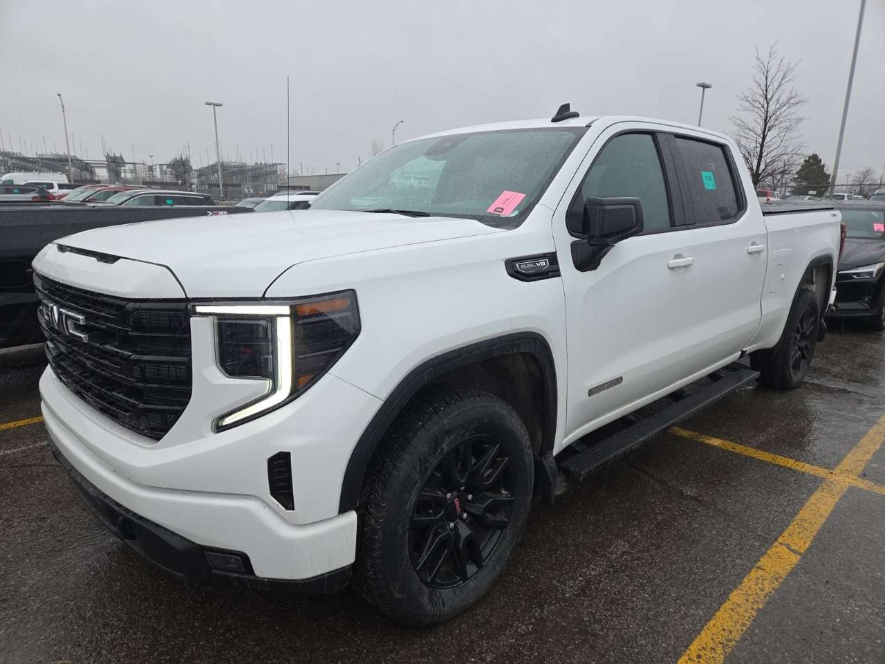 Used 2025 GMC Sierra 1500 Elevation 4x4 Crew Cab 6.6 ft. box 157 in. WB for sale in Belleville, ON