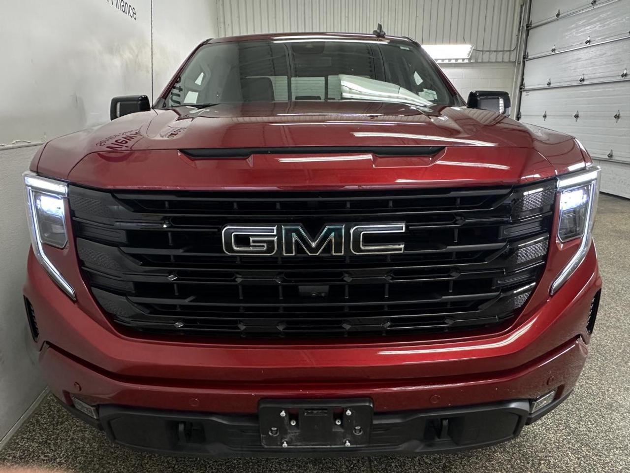 2024 GMC Sierra 1500 ELEVATION Photo