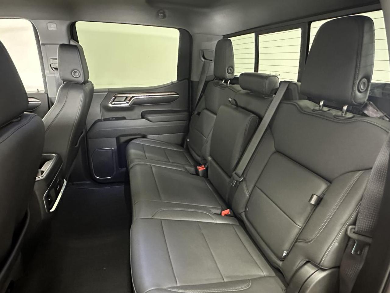 2024 GMC Sierra 1500 ELEVATION Photo
