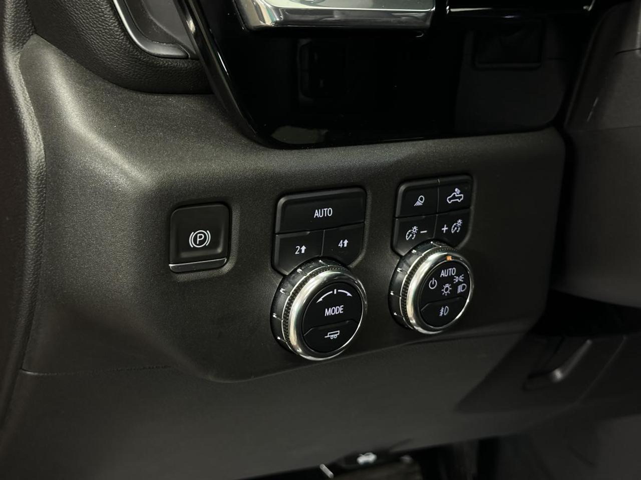 2024 GMC Sierra 1500 ELEVATION Photo
